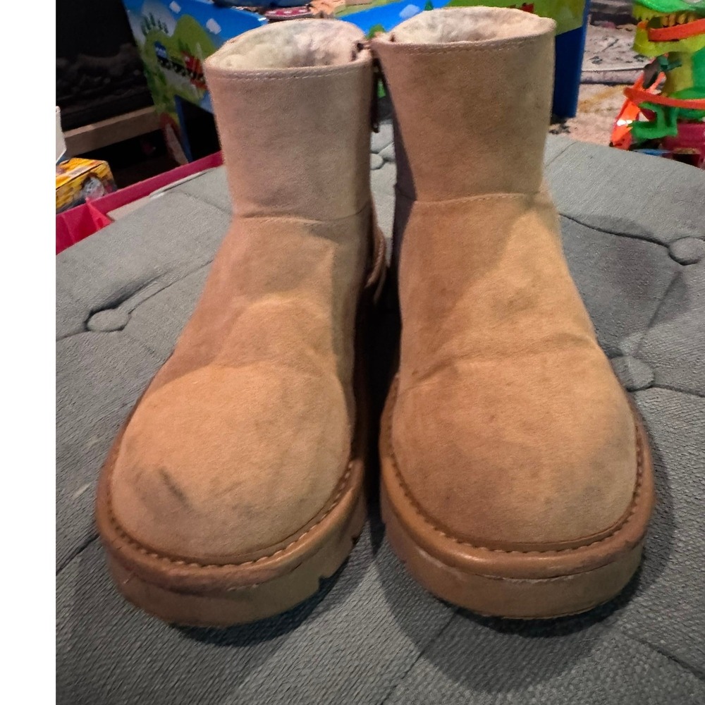 Universal Thread Tan Sued Faux Fur Lined Platform Ankle Boots Side Zip Sz 7